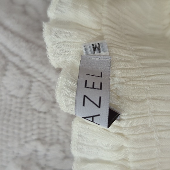 White mini skirt - Picture 3 of 3